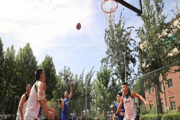 滑板世锦赛崔宸曦女子碗池冲金前景与澳大利亚对手深度分析全解读